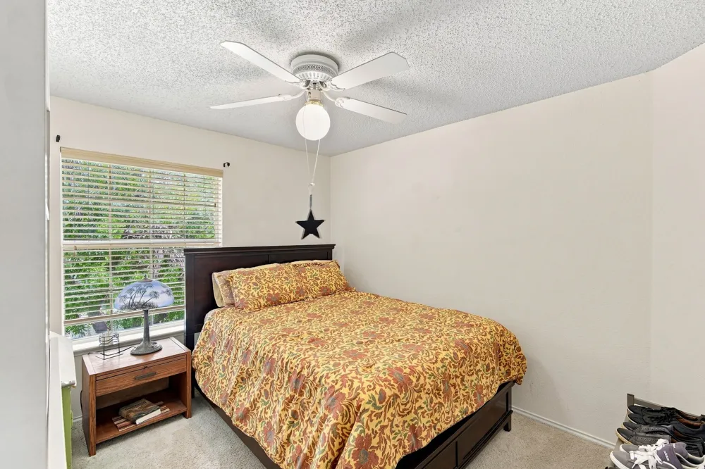 212 Armstrong Drive Cedar Hill, TX 75104