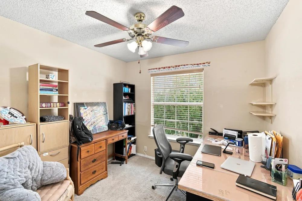 212 Armstrong Drive Cedar Hill, TX 75104
