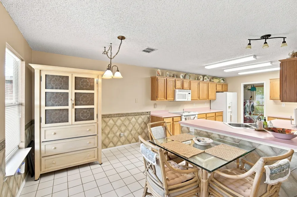 212 Armstrong Drive Cedar Hill, TX 75104