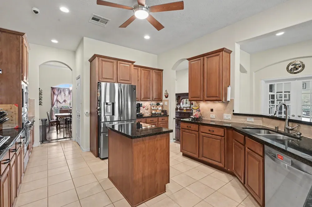 30827 Legends Trace Drive Spring, TX 77386
