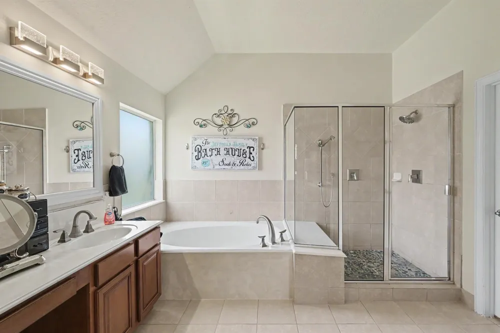 30827 Legends Trace Drive Spring, TX 77386