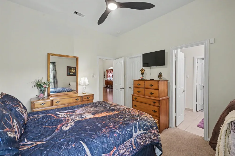 30827 Legends Trace Drive Spring, TX 77386