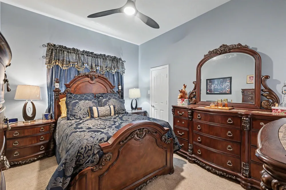30827 Legends Trace Drive Spring, TX 77386