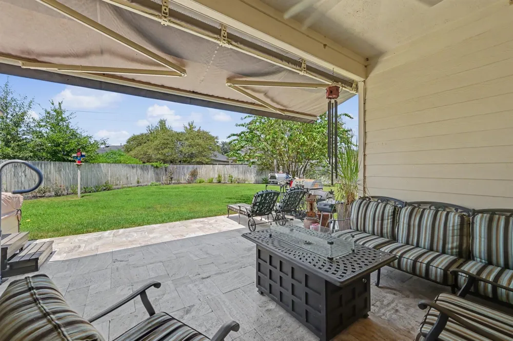 30827 Legends Trace Drive Spring, TX 77386