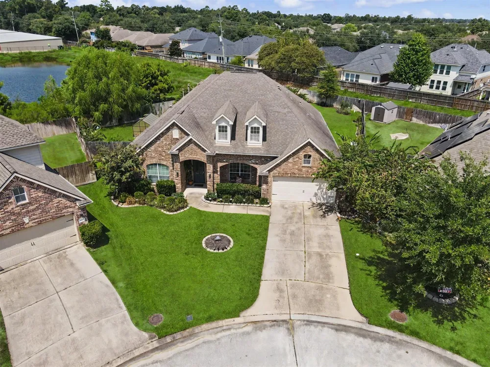 30827 Legends Trace Drive Spring, TX 77386