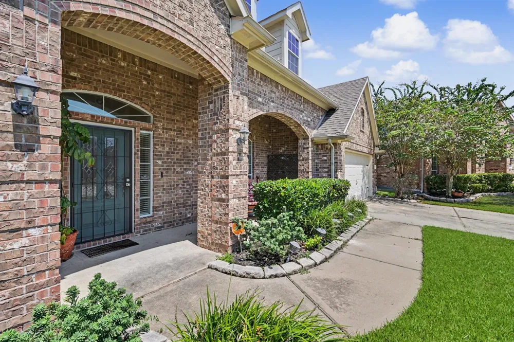 30827 Legends Trace Drive Spring, TX 77386