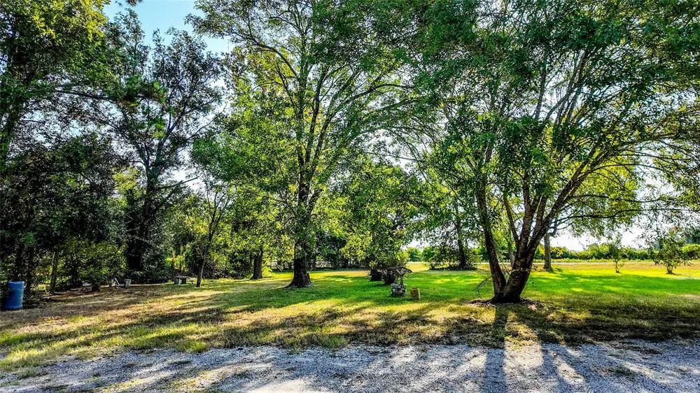 1493 Fm 980 Huntsville, TX 77320