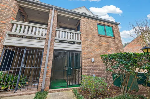 1114 Augusta Drive #10