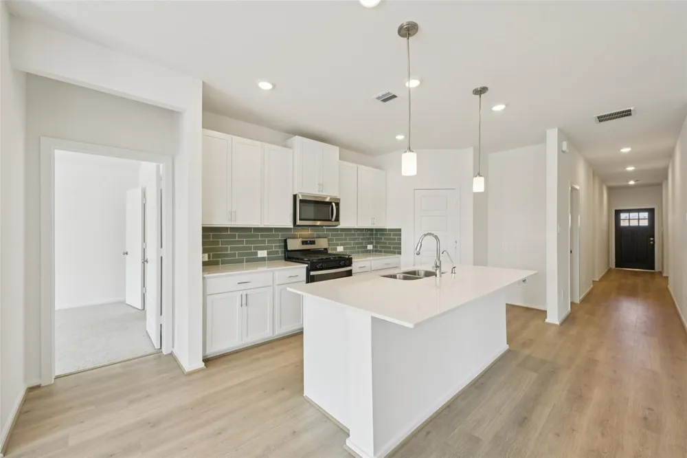 17319 Remington Meadows Street Waller, TX 77484