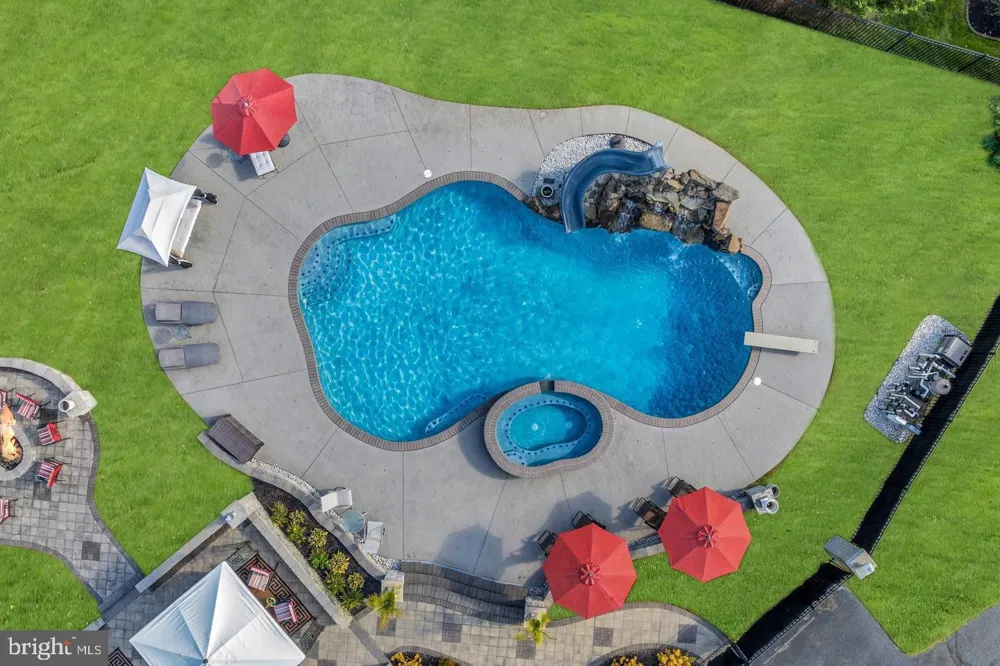 10 MORNING GLORY CIRCLE Mullica Hill, NJ 08062