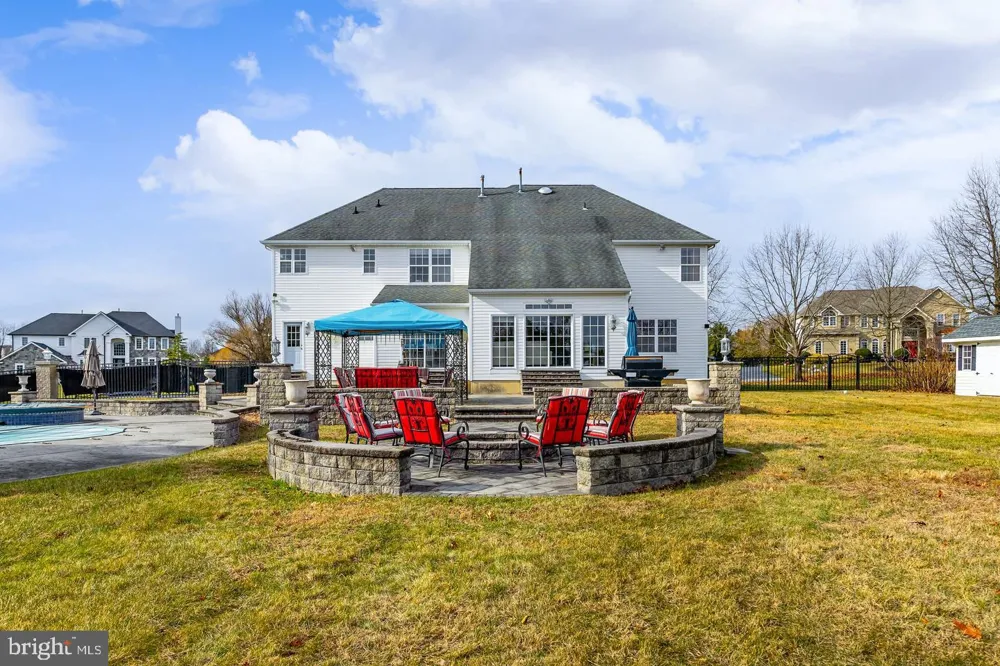 10 MORNING GLORY CIRCLE Mullica Hill, NJ 08062