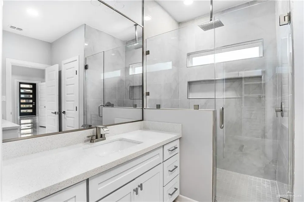 5704 Gira Del Sol Street Edinburg, TX 78542
