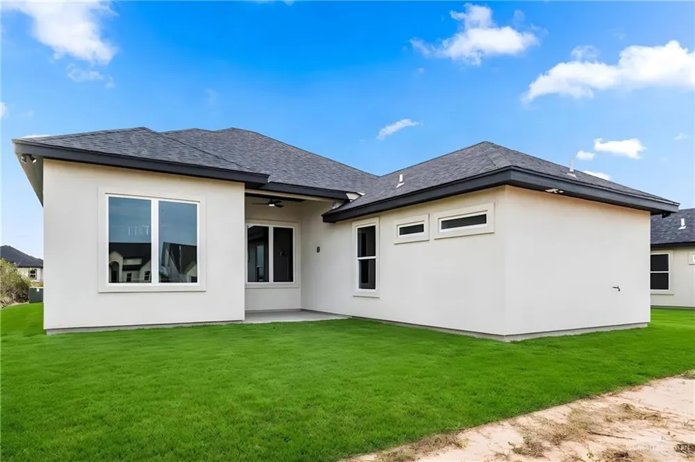 5704 Gira Del Sol Street Edinburg, TX 78542