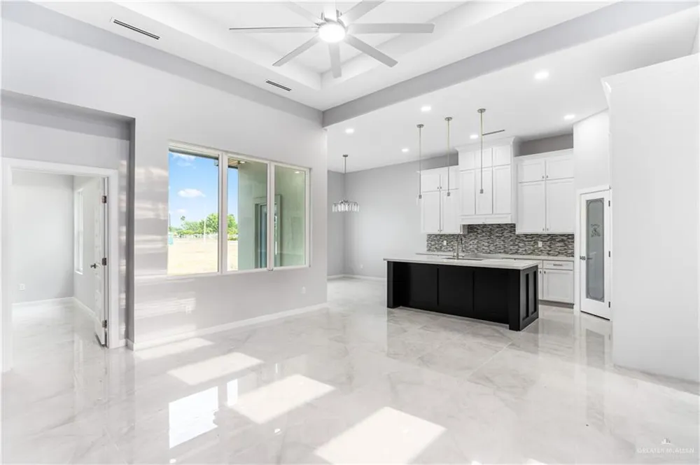 5704 Gira Del Sol Street Edinburg, TX 78542