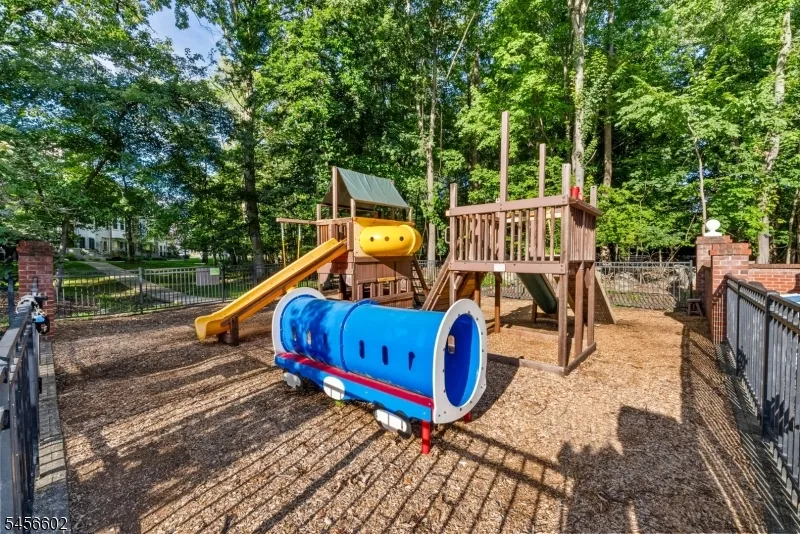 1338 Lavender Ct Mahwah, NJ 07430