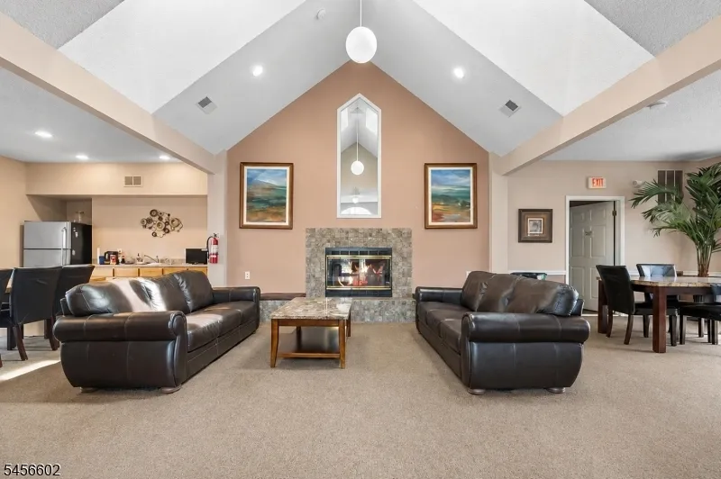 1338 Lavender Ct Mahwah, NJ 07430