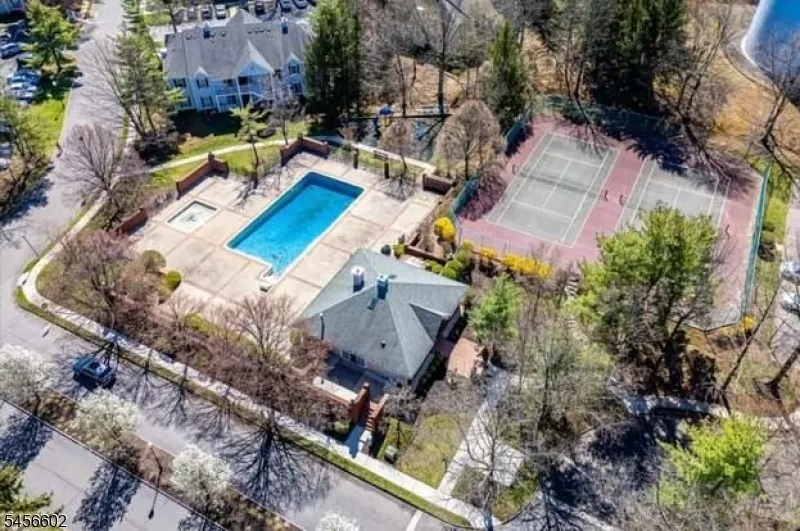 1338 Lavender Ct Mahwah, NJ 07430