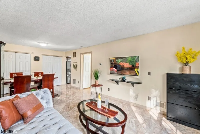 1338 Lavender Ct Mahwah, NJ 07430