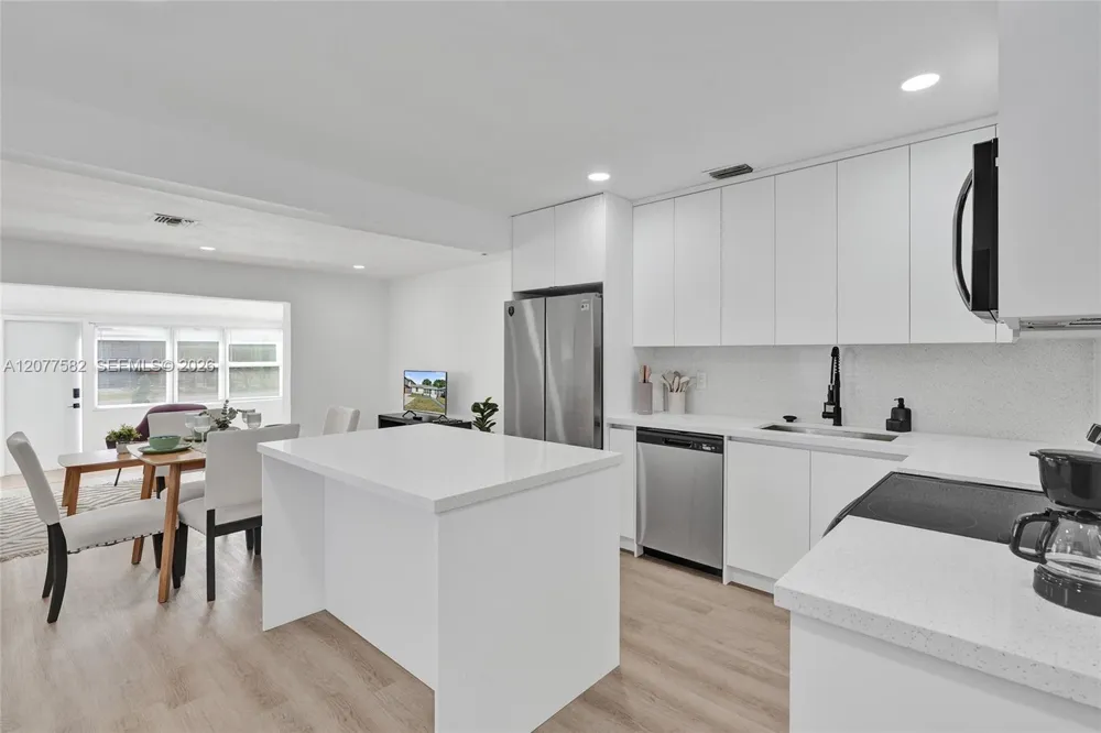 1115 NW 1st Ave Fort Lauderdale, FL 33311