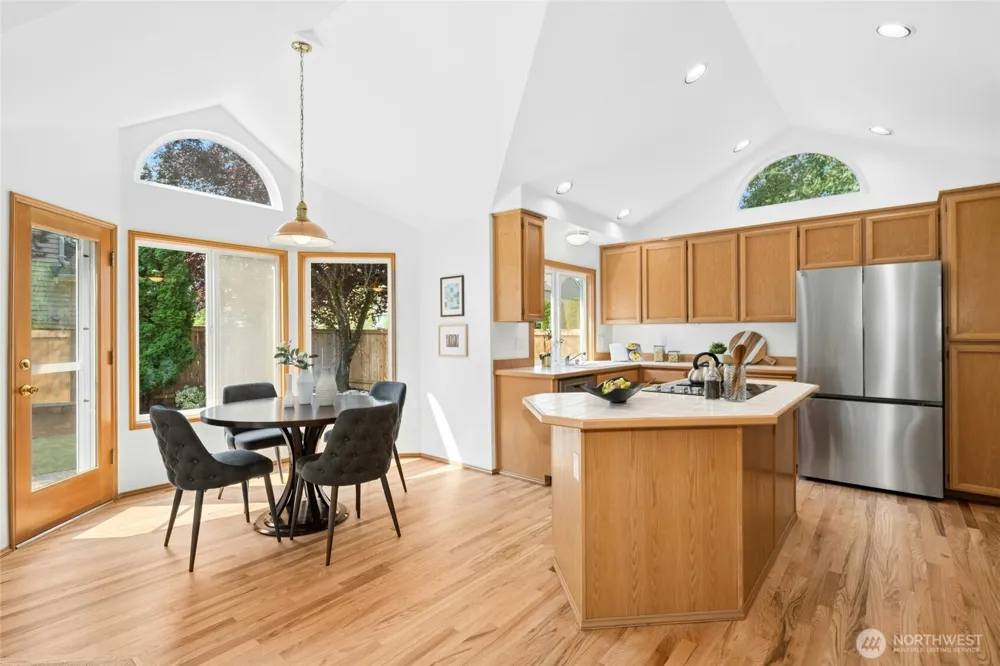 2489 239th Place NE Sammamish, WA 98074