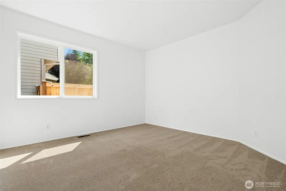 2489 239th Place NE Sammamish, WA 98074