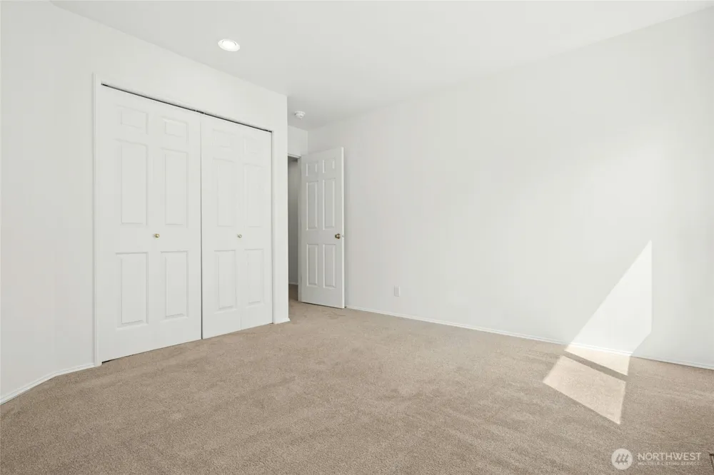 2489 239th Place NE Sammamish, WA 98074