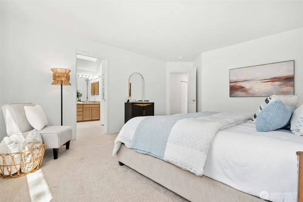 2489 239th Place NE Sammamish, WA 98074