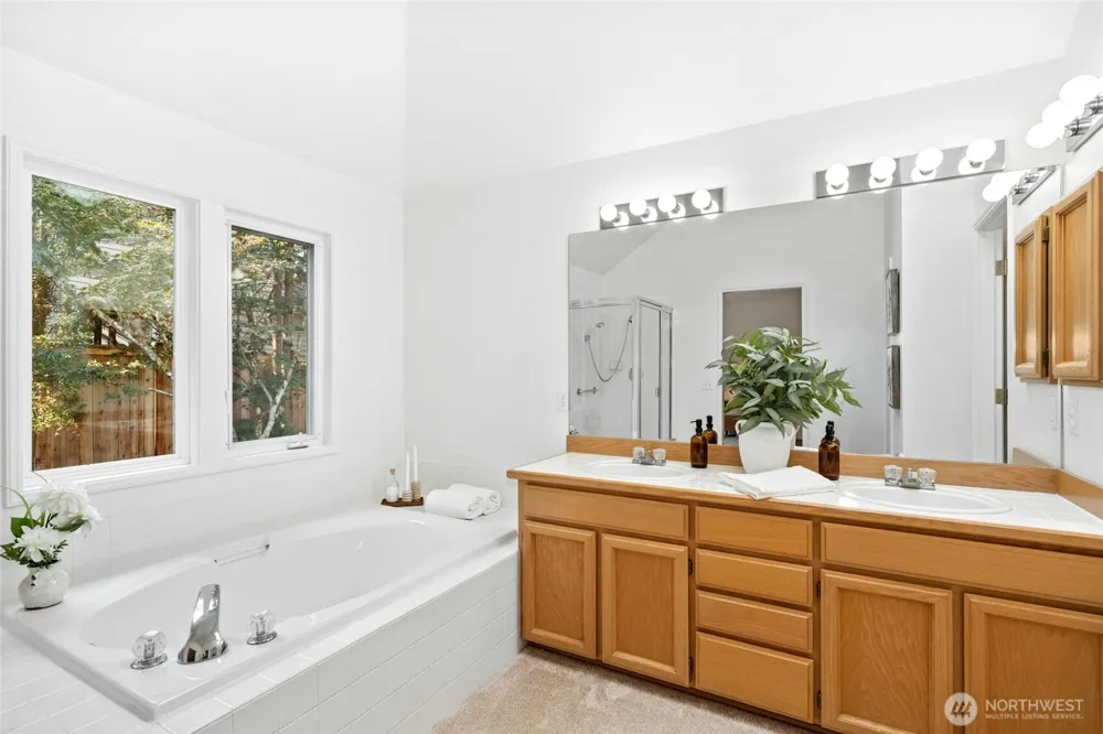2489 239th Place NE Sammamish, WA 98074