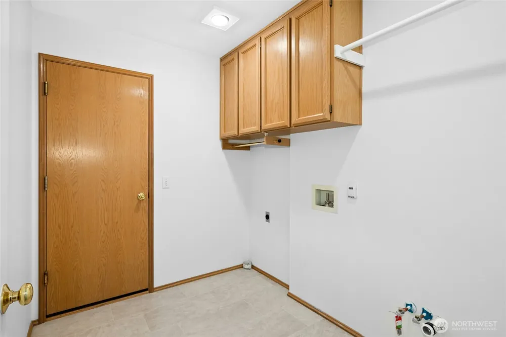 2489 239th Place NE Sammamish, WA 98074