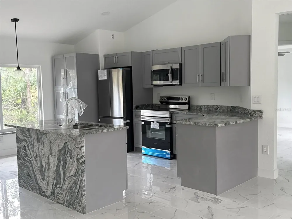 6807 SW 148TH PLACE ROAD ocala, FL 34473