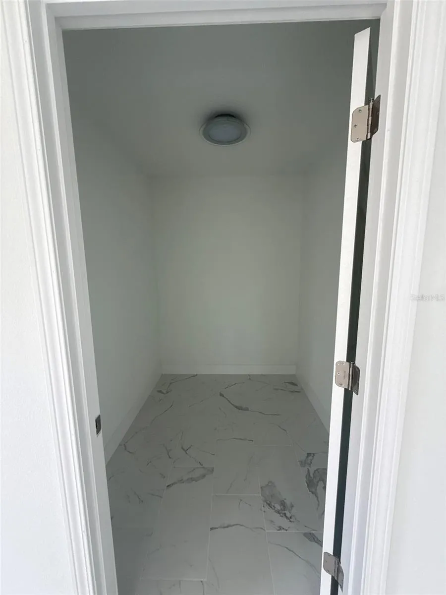 6807 SW 148TH PLACE ROAD ocala, FL 34473