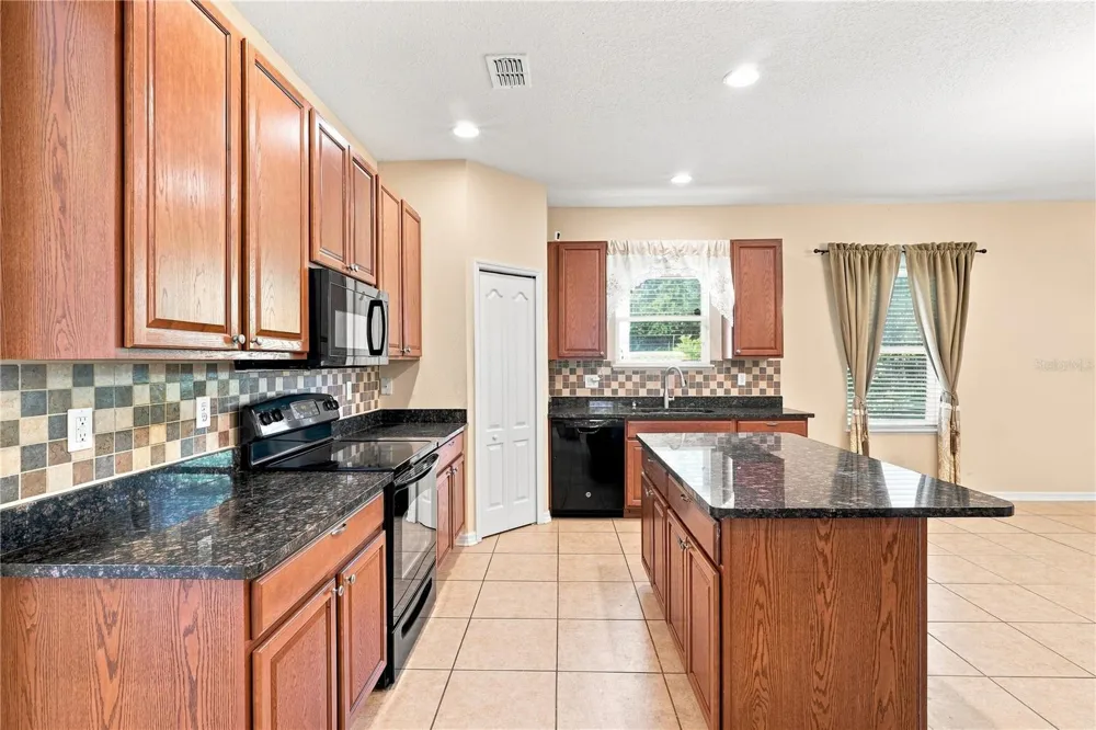 2803 MOONSTONE BEND Kissimmee, FL 34758