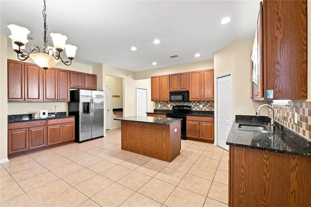 2803 MOONSTONE BEND Kissimmee, FL 34758