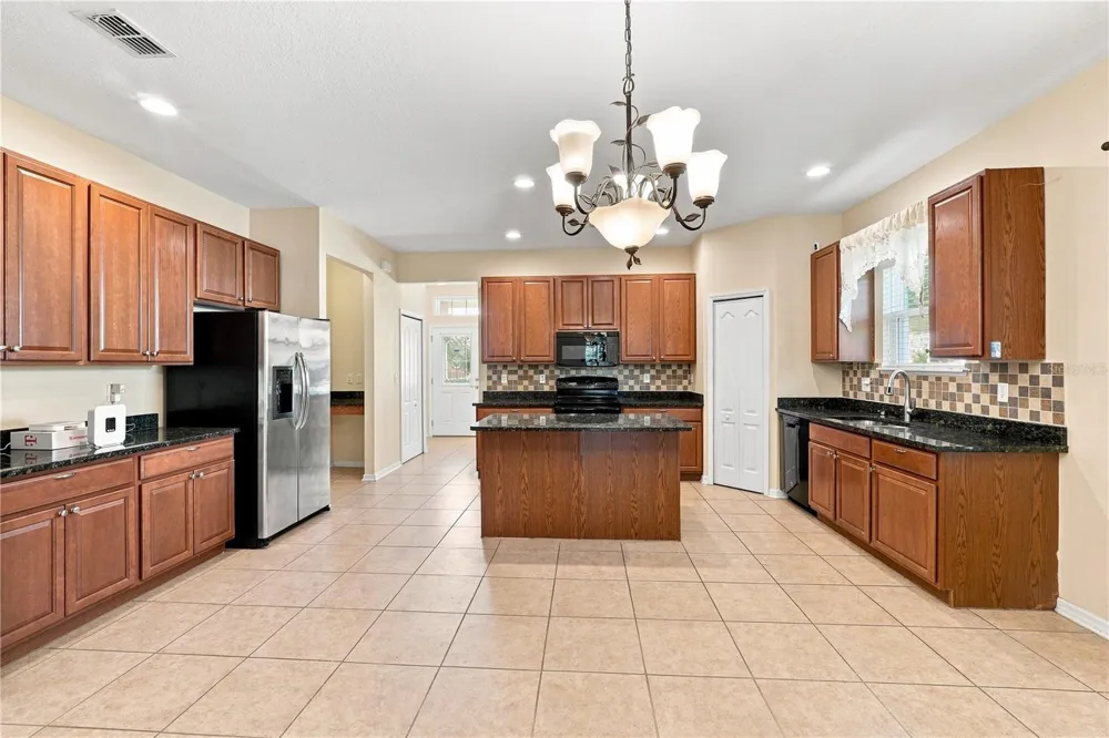 2803 MOONSTONE BEND Kissimmee, FL 34758