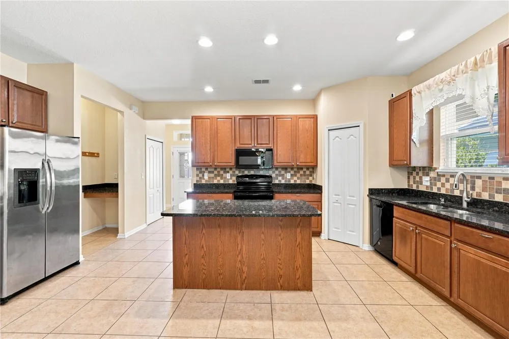 2803 MOONSTONE BEND Kissimmee, FL 34758