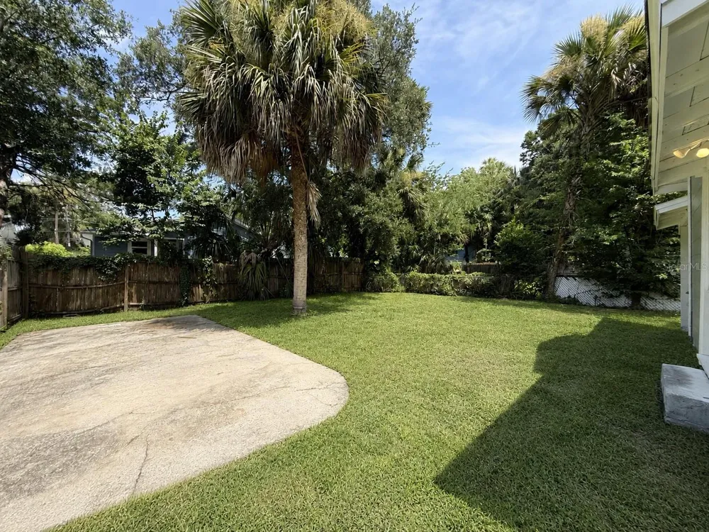 140 KINGSTON AVENUE Daytona Beach, FL 32114