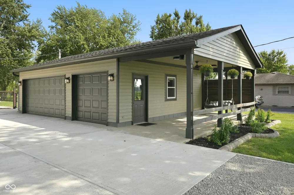 8167 S County Road 525 E Mooresville, IN 46158
