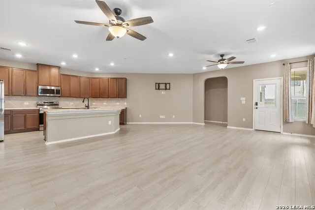 6405 WAGON SPRING ST Del Valle, TX 78617