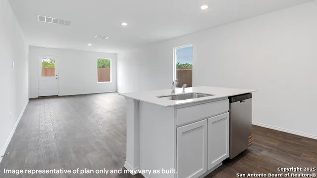 1730 Great Bittern San Antonio, TX 78253