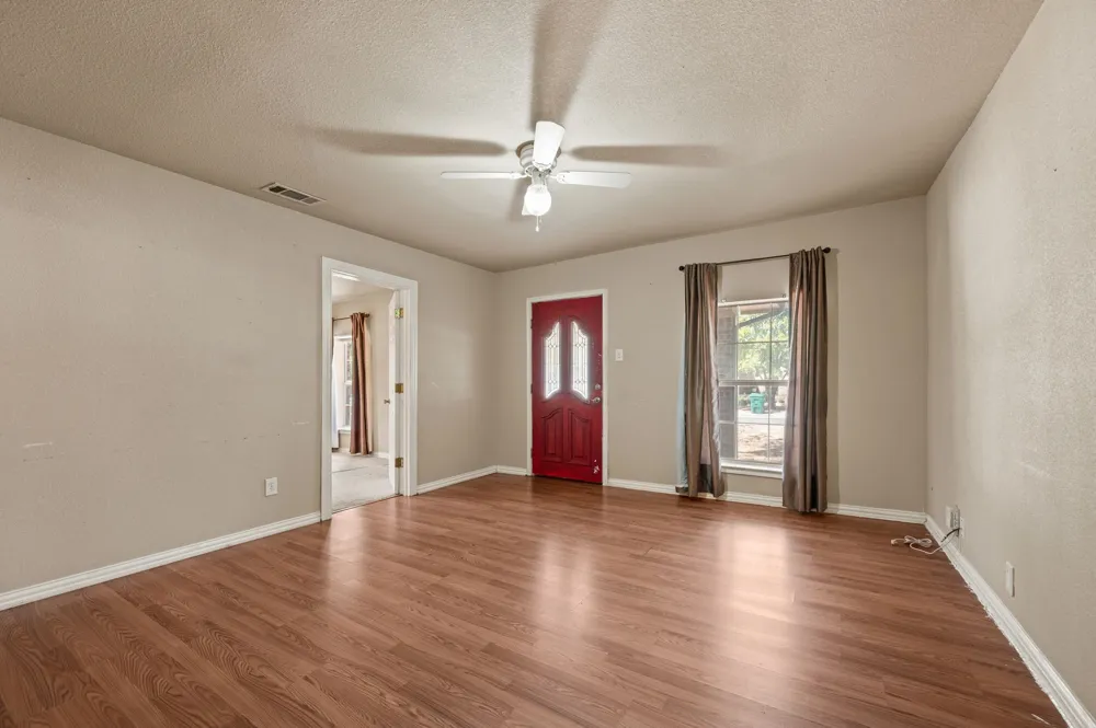 422 Wood Street Denton, TX 76209