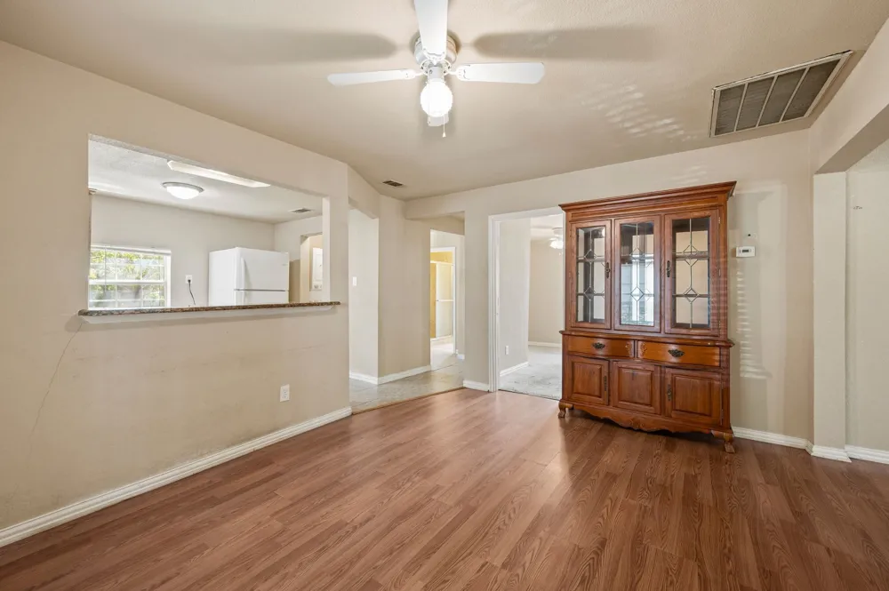 422 Wood Street Denton, TX 76209