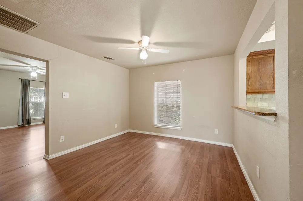 422 Wood Street Denton, TX 76209