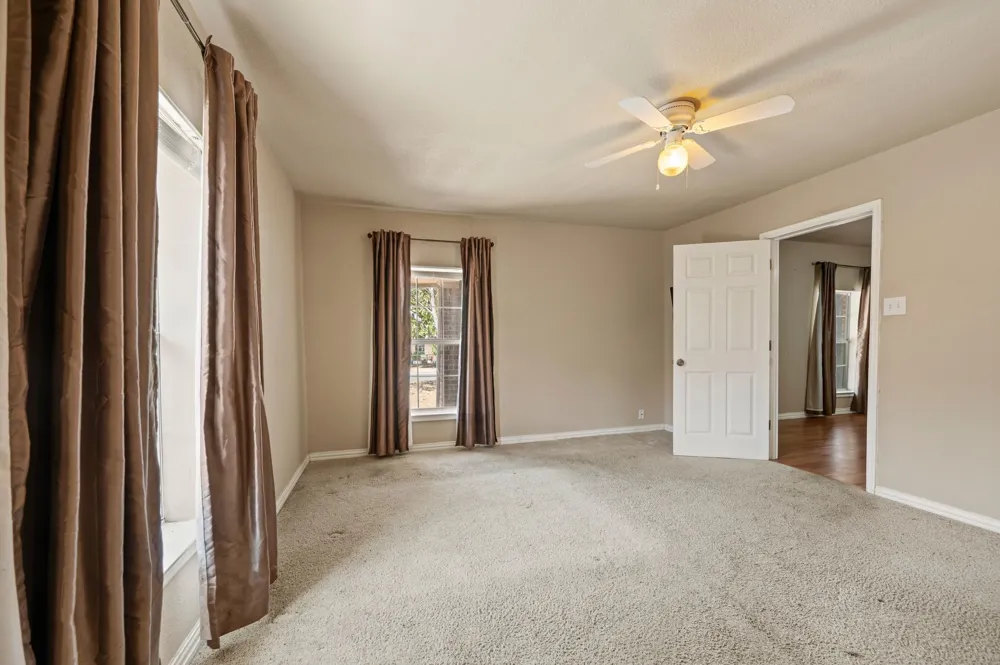 422 Wood Street Denton, TX 76209