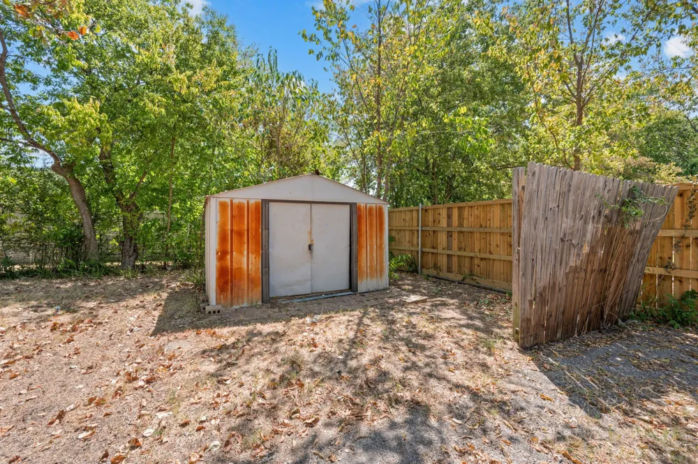 422 Wood Street Denton, TX 76209