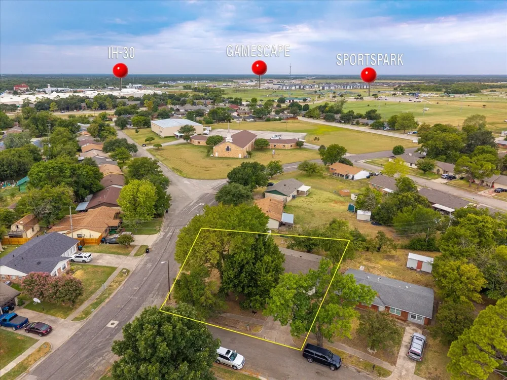 6522 Finch Drive Greenville, TX 75402