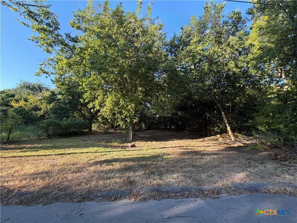 713 E Avenue D Temple, TX 76501