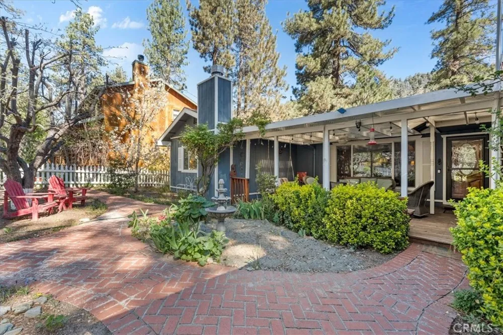 1902 Virginia Wrightwood, CA 92397