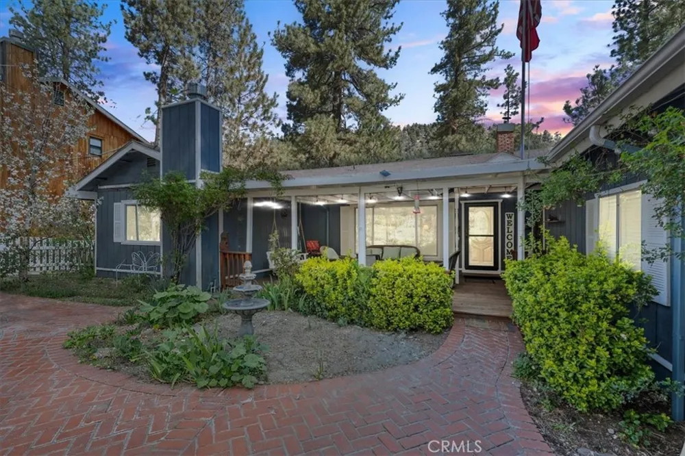 1902 Virginia Wrightwood, CA 92397