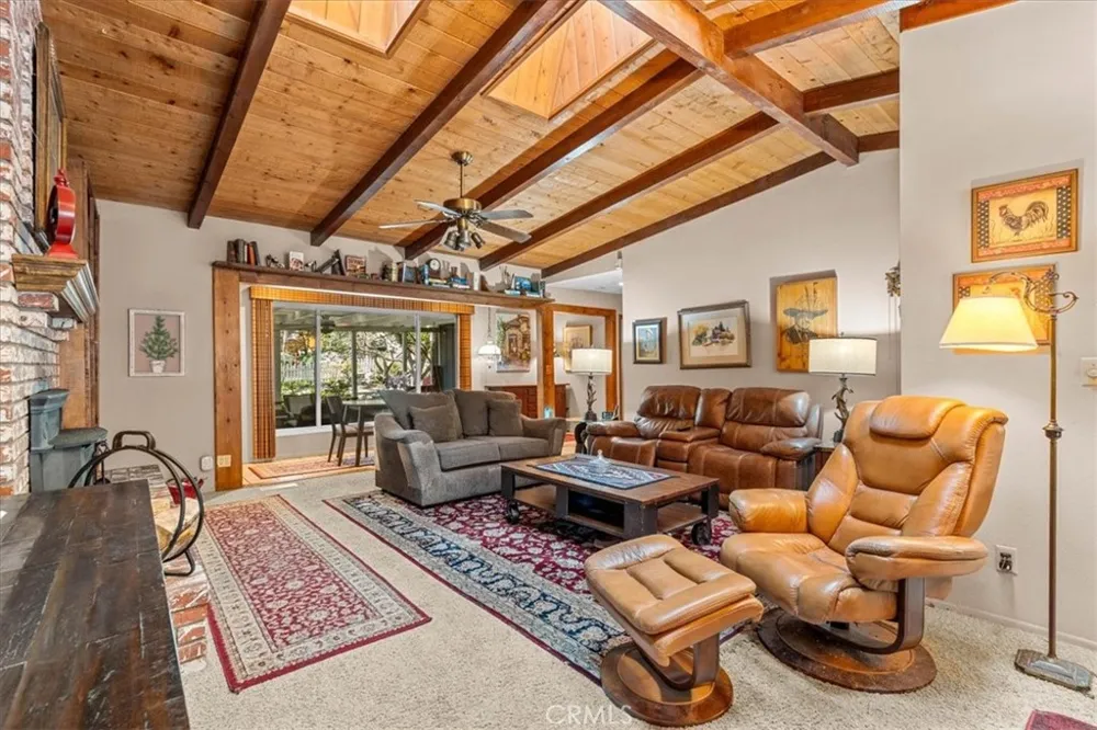 1902 Virginia Wrightwood, CA 92397