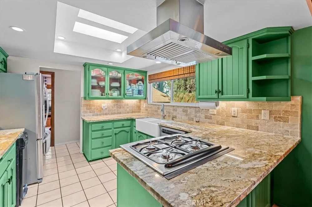 1902 Virginia Wrightwood, CA 92397